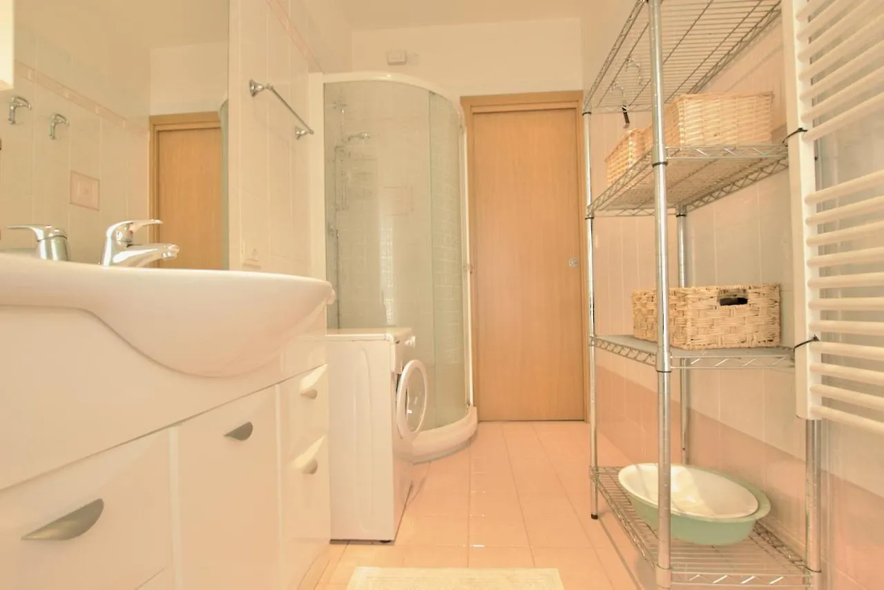 شقة Shopping Center - Home Immobiliare ليدو دي يسولو